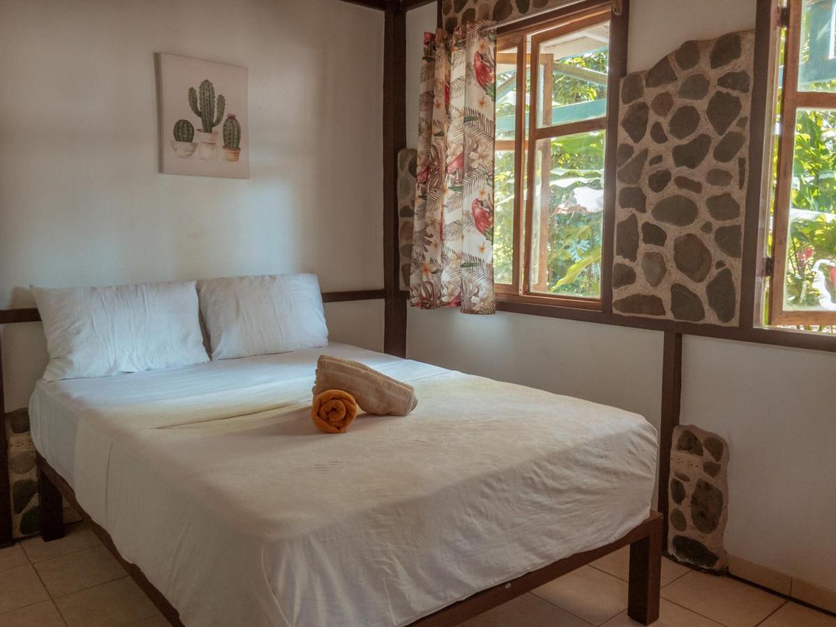 Uvita River Guesthouse Ngoại thất bức ảnh