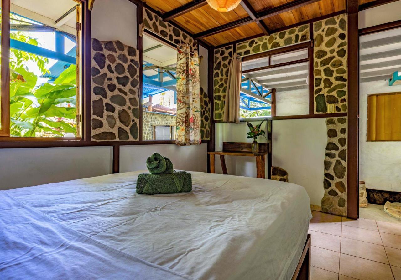 Uvita River Guesthouse Ngoại thất bức ảnh